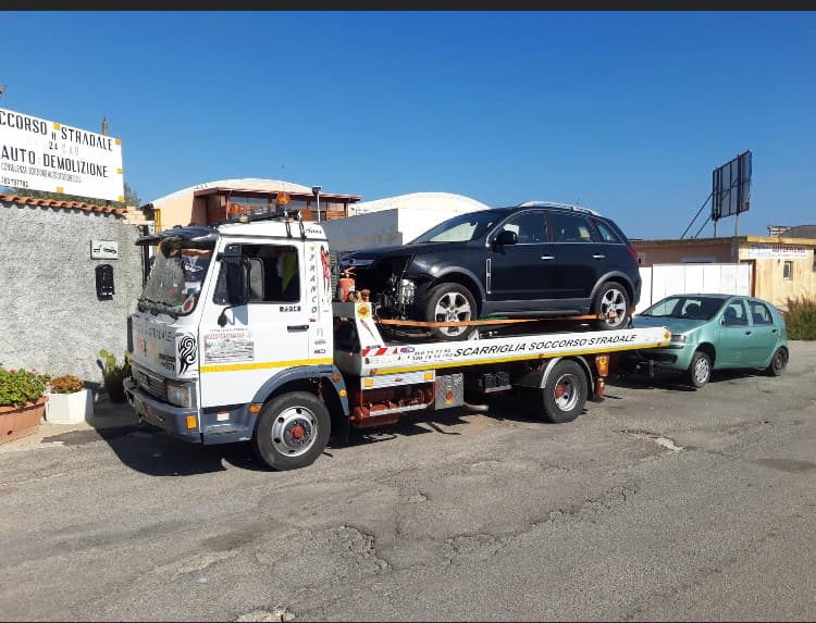 Autodemolizione e soccorso stradale SCARRIGLIA