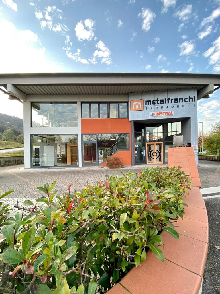 Metalfranchi Serramenti & Infissi - Pergole Bioclimatiche e Finestre Pvc Lucca